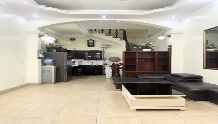 Cho thuê nhà riêng ngõ 122 phố Yên Hoà, Cầu Giấy, 5 tầng, 40m2, 3 ngủ, Full đồ giá 12 Triệu